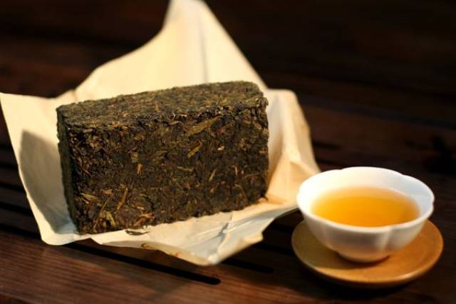 黑茶里面为什么有那么多茶梗?