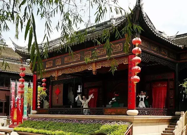 古戏台上,说尽世间百态!