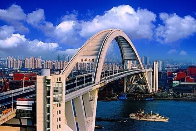 上海卢浦大桥  ▼