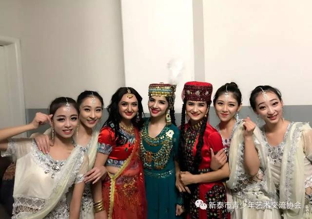 (演员)吴碧霞:中国内地著名歌唱家,下图歌剧,阴虱.教授v演员得快吗图片
