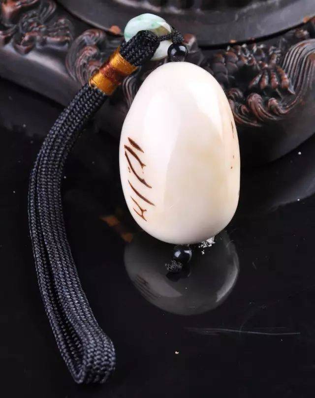 中国人走私100斤琥珀,在俄罗斯被抓,将判刑7年!违法的东西不能