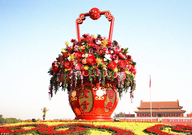 2017年国庆花篮开始搭建 回顾天安门广场花坛的记忆十