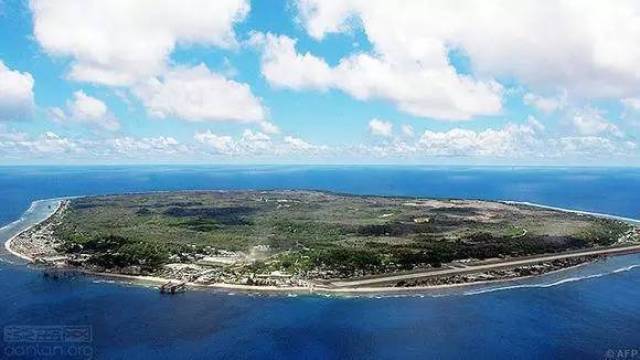 图瓦卢 图瓦卢位于南太平洋,由9个环形珊瑚岛群组成,国土面积约为26