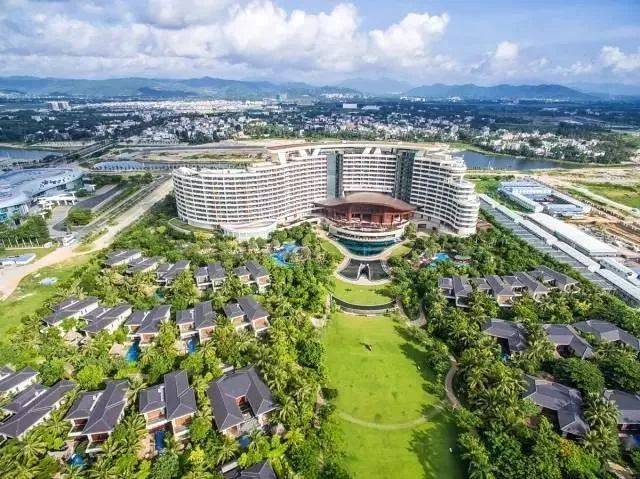 西班牙风格 很多路灯是猫头鹰造型 三亚香格里拉度假酒店 海棠湾最