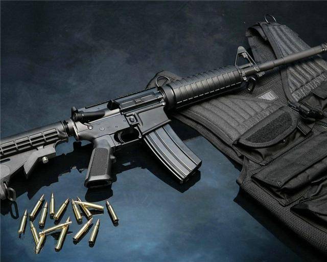 1994年8月,这种平顶型m4正式命名为"5.56mm口径m4a1卡宾枪"(cali