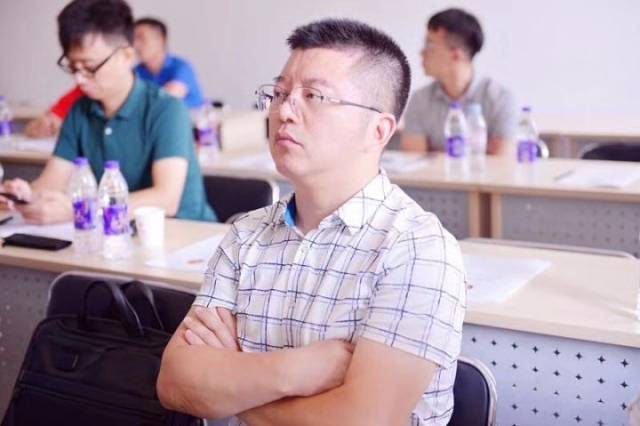 乐创堂丨郑加成:博弈论与领导决策