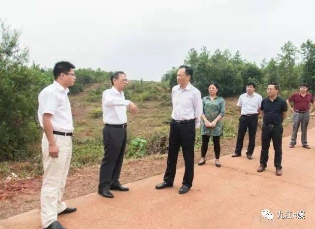 全省推进滨湖四县加快发展会议后第二天,都昌县委书记