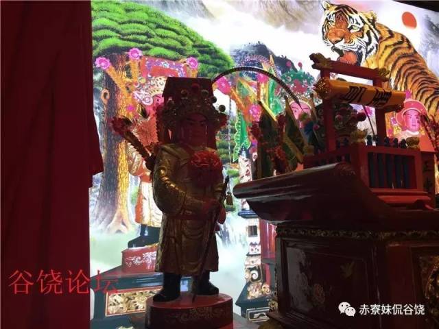 谷饶东明祭社到处张灯结彩,又现百万壕供桌!