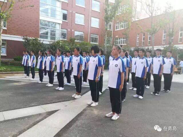 青岛高中校服大pk,快看看有你母校的嘛?