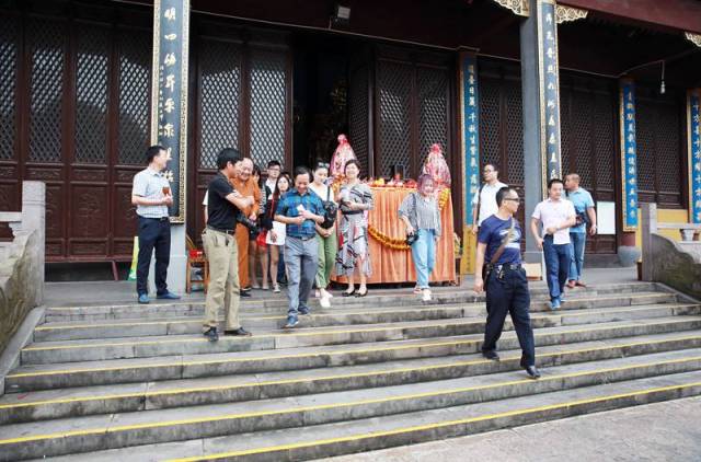 胜山禅寺的北面山脚下,坐落着戚继光纪念馆,馆内设有展览厅及戚继光