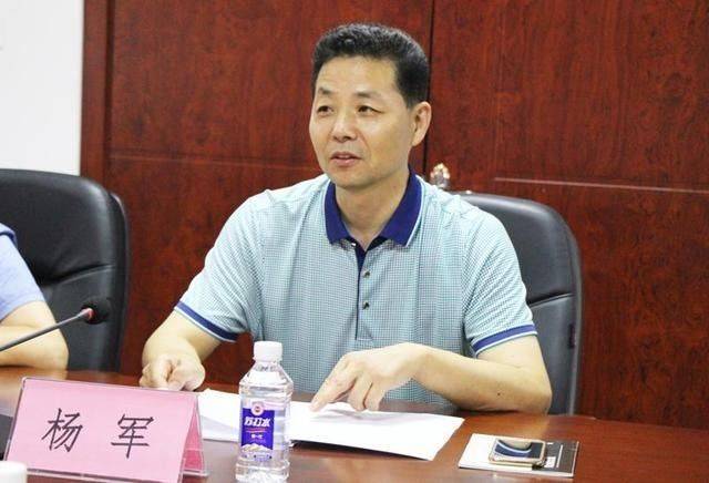 黄道峻一行赴网页游戏私服陕西金融作协开展调研