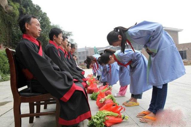 行拜师礼