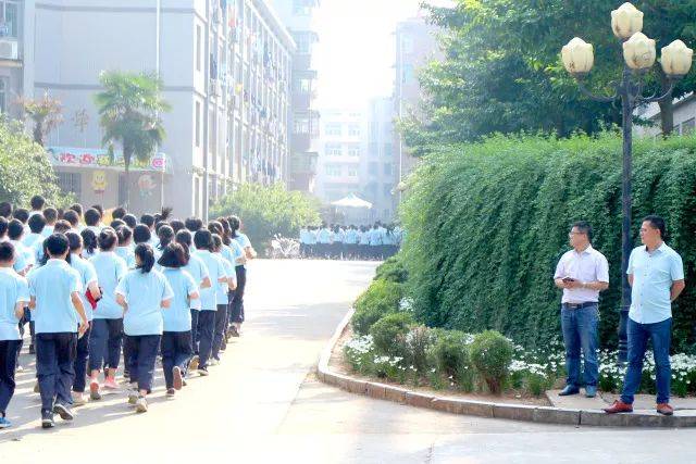 【教师生活】日积月累|寸心寸功——武冈市展辉学校高中部教师日常