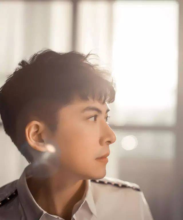 极乐净土炮姐V家音乐会空降腐都!独角兽音乐会