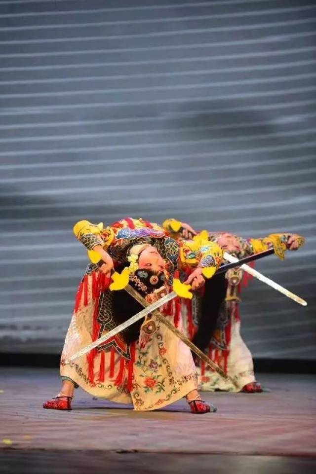 北京实验学校京剧专场演出美翻了(内附视频)