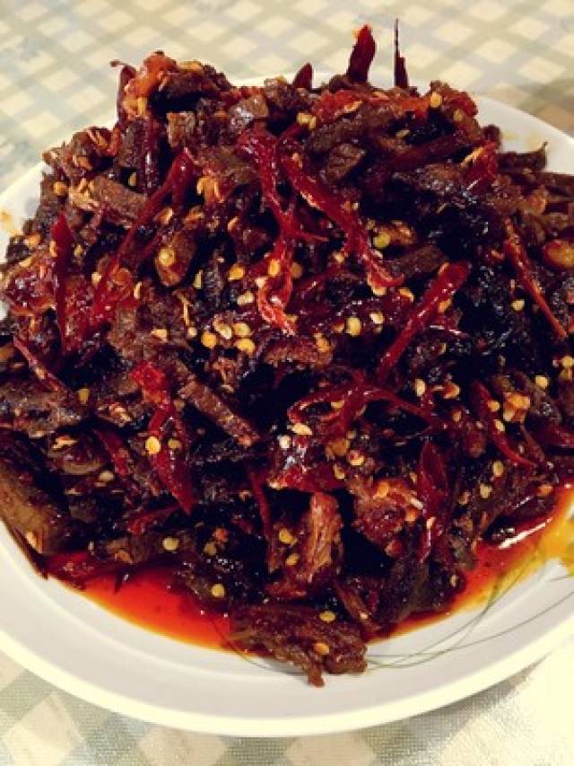 天馨花嘴:超好吃的自贡冷吃牛肉的做法