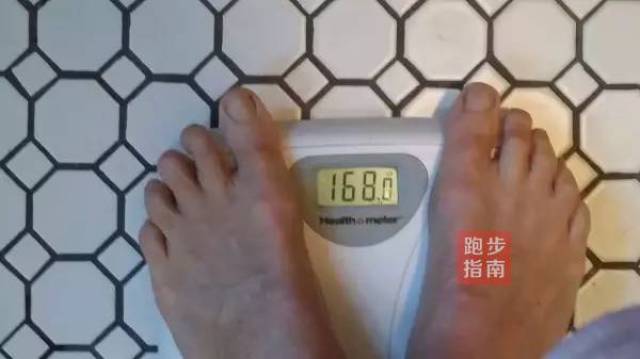 16岁高中生把饮料当水喝3年,血糖爆表得糖尿病