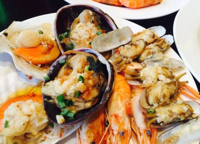 南京这8家凶残海鲜自助,性价比高,好吃到爆炸