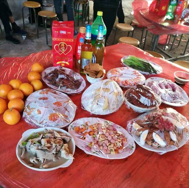 新视角!农村满月酒,虽然各地愚意不同但绝对少不了这场面