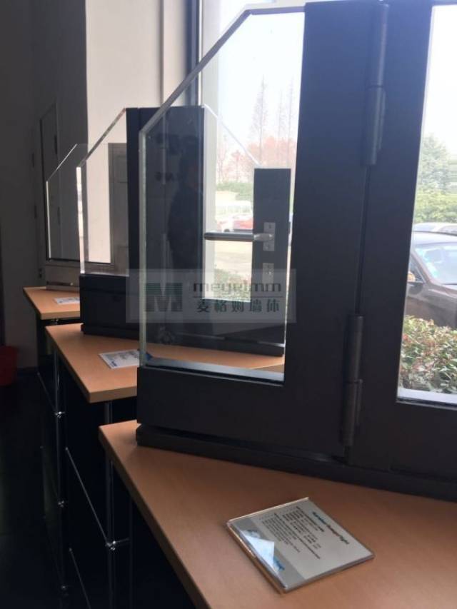 什么是防火玻璃 049738e6068a46929ba7925ecbbad364.jpeg