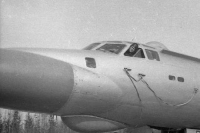 苏联飞行员被美国千万赏金诱惑,驾驶最先进战