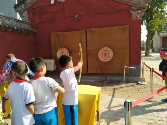 射箭可谓是中国古代体育项目的鼻祖,随着箭头从石头到金属的发展,射箭