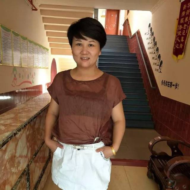 十佳养老护理员604号李曼萱个人风采展示