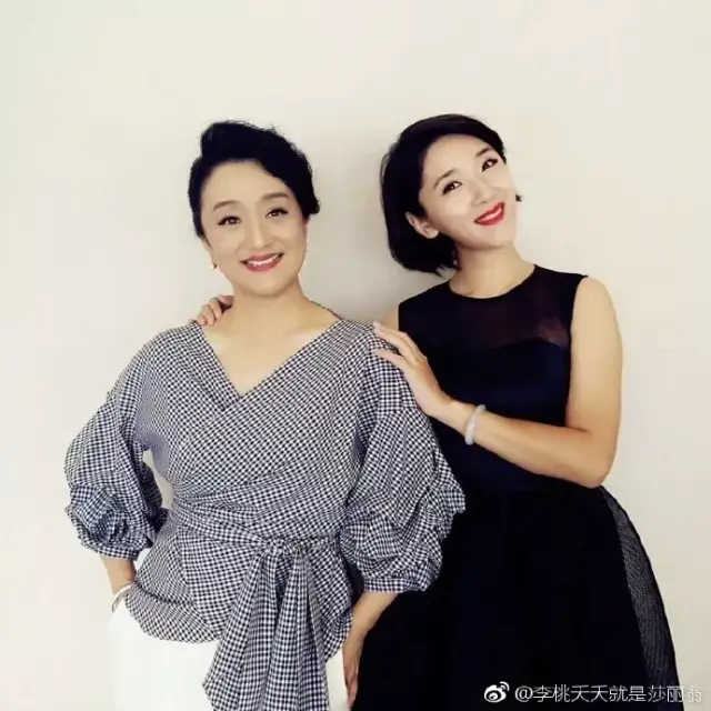 李桃夭夭:喜剧演员很多 长的这么美的喜剧演员却不多