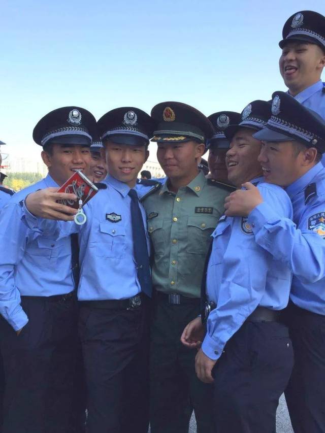 从高中生到未来警官,快来围观今天这场帅气的开学典礼!