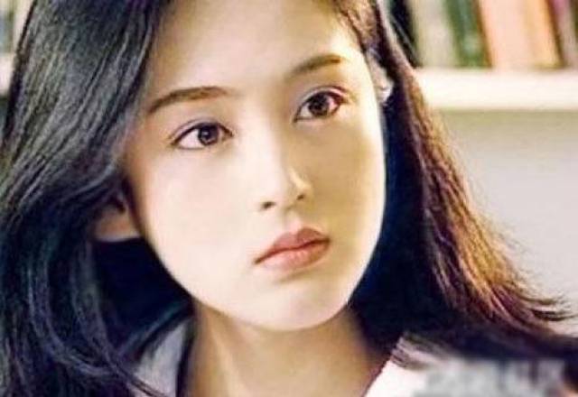 蒋雯丽皮肤干到全脸浮粉也不保养？难怪绯闻赶