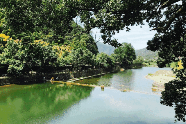 壁纸 风景 摄影 桌面 640_426 gif 动态图 动图