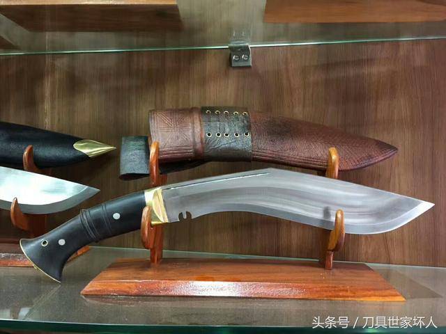 手工锻打每一把都是精品属于男人的玩具——廓尔喀弯刀