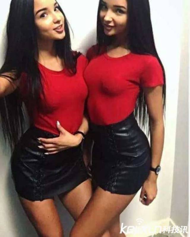 俄罗斯美女双胞胎因大尺度走红 可接受共享老公