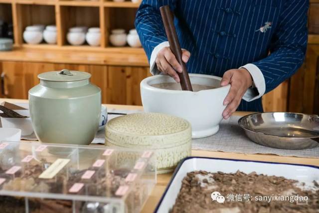 寻香有雅士 熏德乃复性 闻香,识香,品香,制香,悟香,觉香, 人生路漫漫