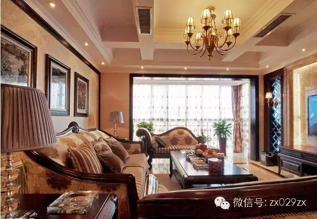 过道假梁,一是装饰作用,而是减弱两边大梁的生硬感◆作假梁隐藏