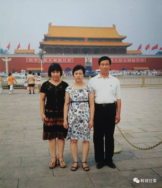 2007年,李晓丽(左),张宝玲(中),张宝刚(右).