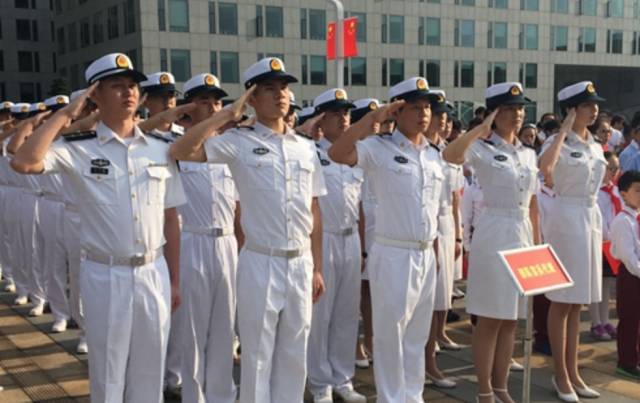 我爱你,中国!10万人在天安门观看升旗仪式,视频