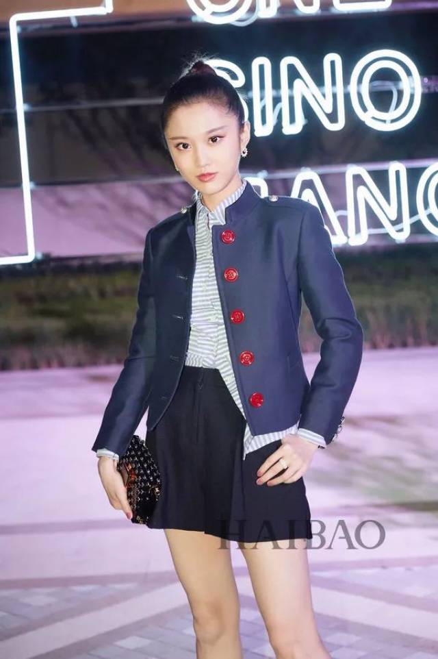 张慧雯现身《t magazine》杂志 "华生早秋之夜"晚宴派对