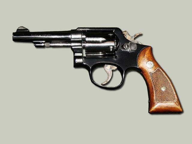 美国史密斯&韦森m10 0.38英寸转轮手枪,经典港剧中警察的配枪!