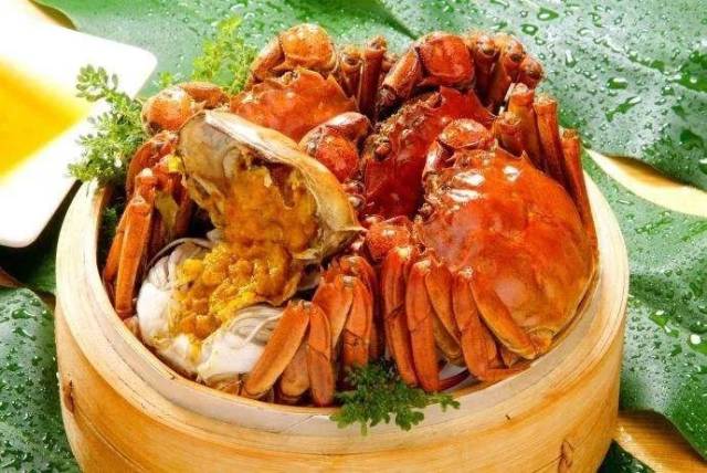 不!应该是明光女山湖大闸蟹!