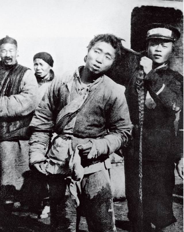 8张中国历史上很有价值的老照片,让人值得深思,图2让人心酸