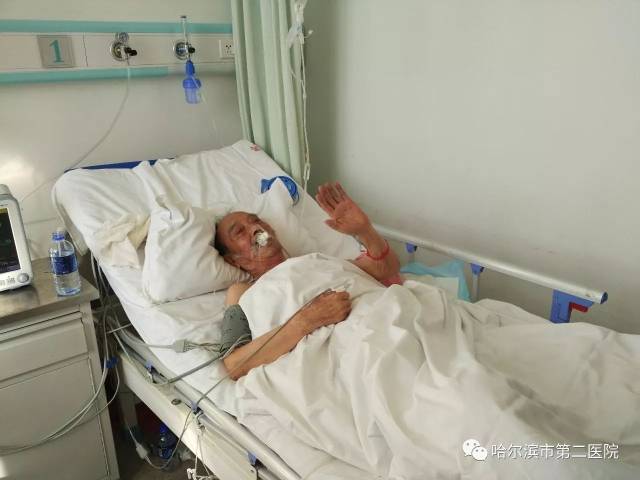 【诊室】卧床老人进食有风险 哈市二院成功抢救因呛咳
