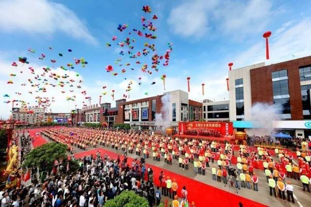 ��������г�����è�������������й�С��Ʒ��һ���ϰ��й���Ʒ��