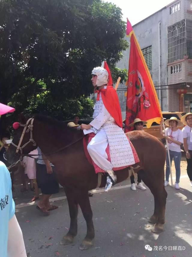 今天,电白马踏发生震撼的一幕,全镇人都出动了!