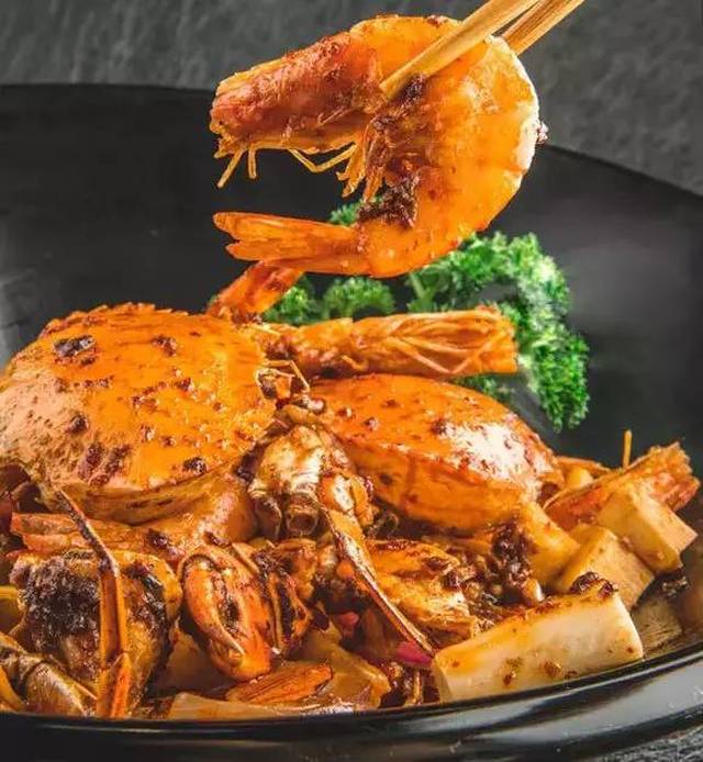 人均:103元 地址:多家分店 写完这条,小嗲已经垂涎三尺 - end