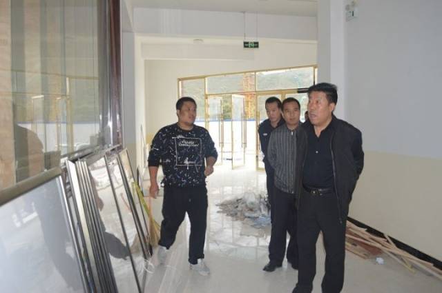 通渭县公安局党委书记,局长,县禁毒委副主任陈怀军督导检查禁毒教育