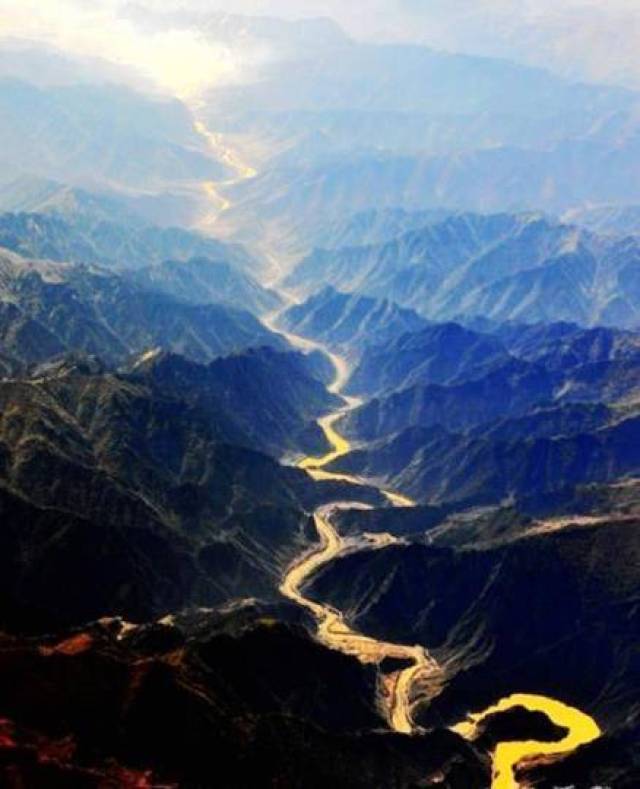 黄河远上白云间, 一片孤城万仞山 | 古诗赏析