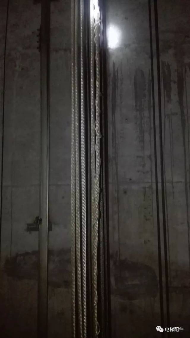 这才是放电梯钢丝绳,超级壮观!