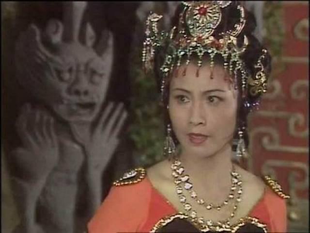铁扇公主的扮演者王凤霞也在24年前去世,是《西游记》里最早离开人世