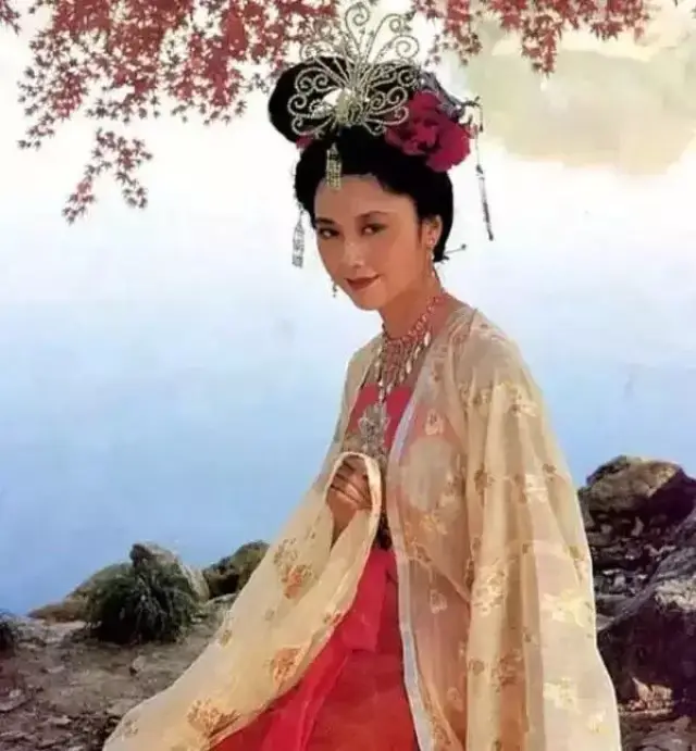 她是最美的女儿国国王,60多岁仍然美得冒泡